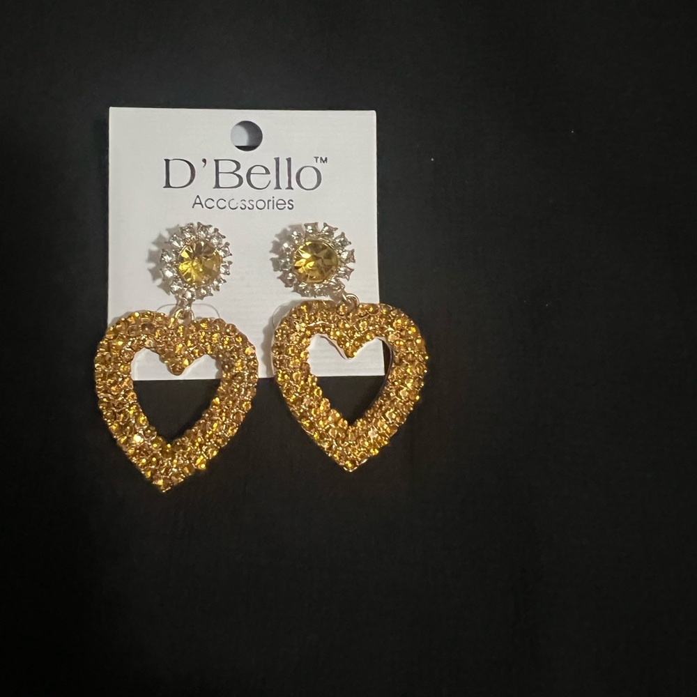 #589 D’Bello Heart shape earrings